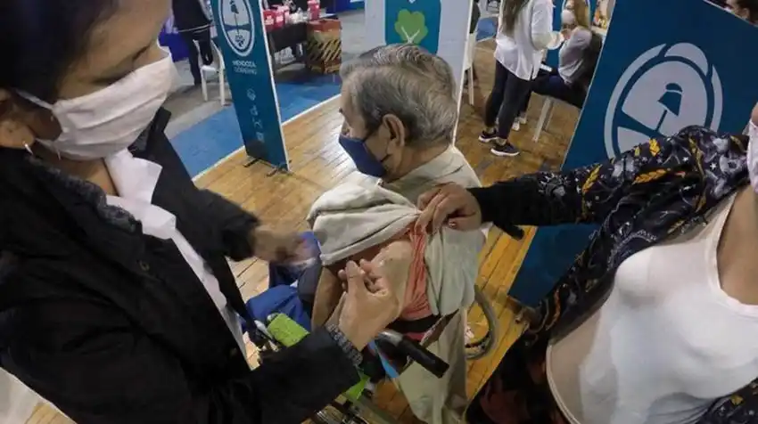 Continúa la tendencia descendente de contagios de covid-19 en las provincias