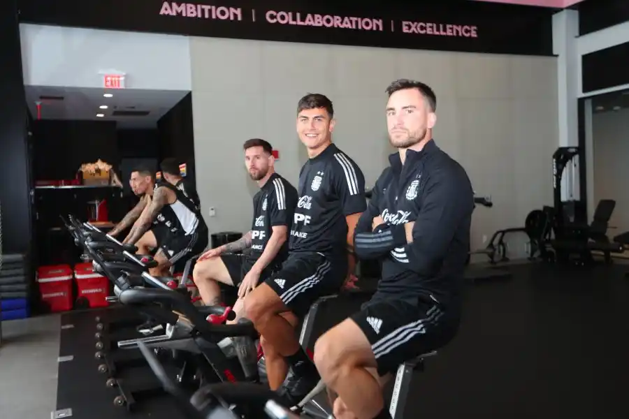 Di María, Messi, Dybala y Tagliafico en las instalaciones del Inter Miami