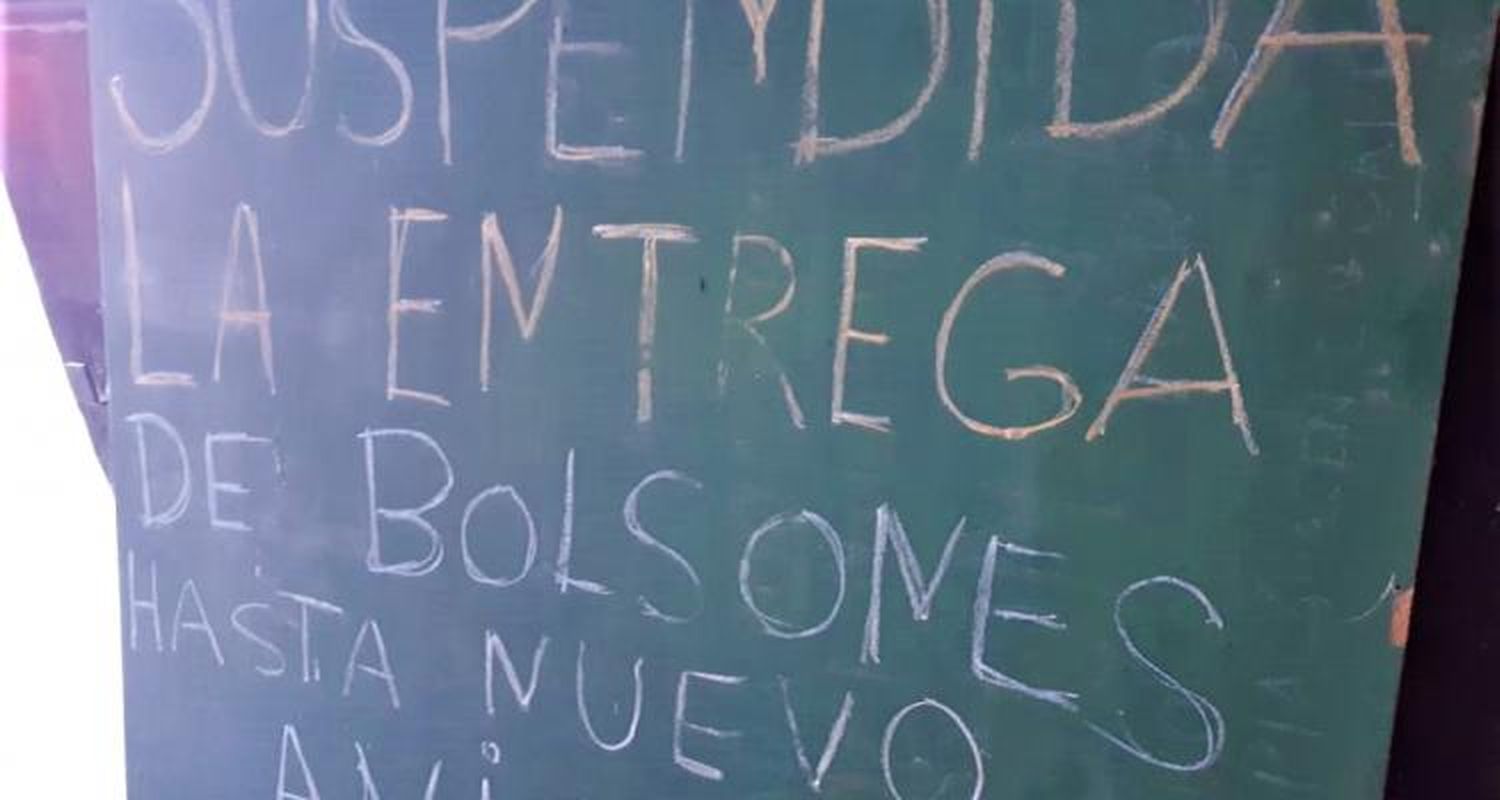 Pami comenzó a depositar el dinero del bolsón de alimentos para evitar colas en los centros de jubilados