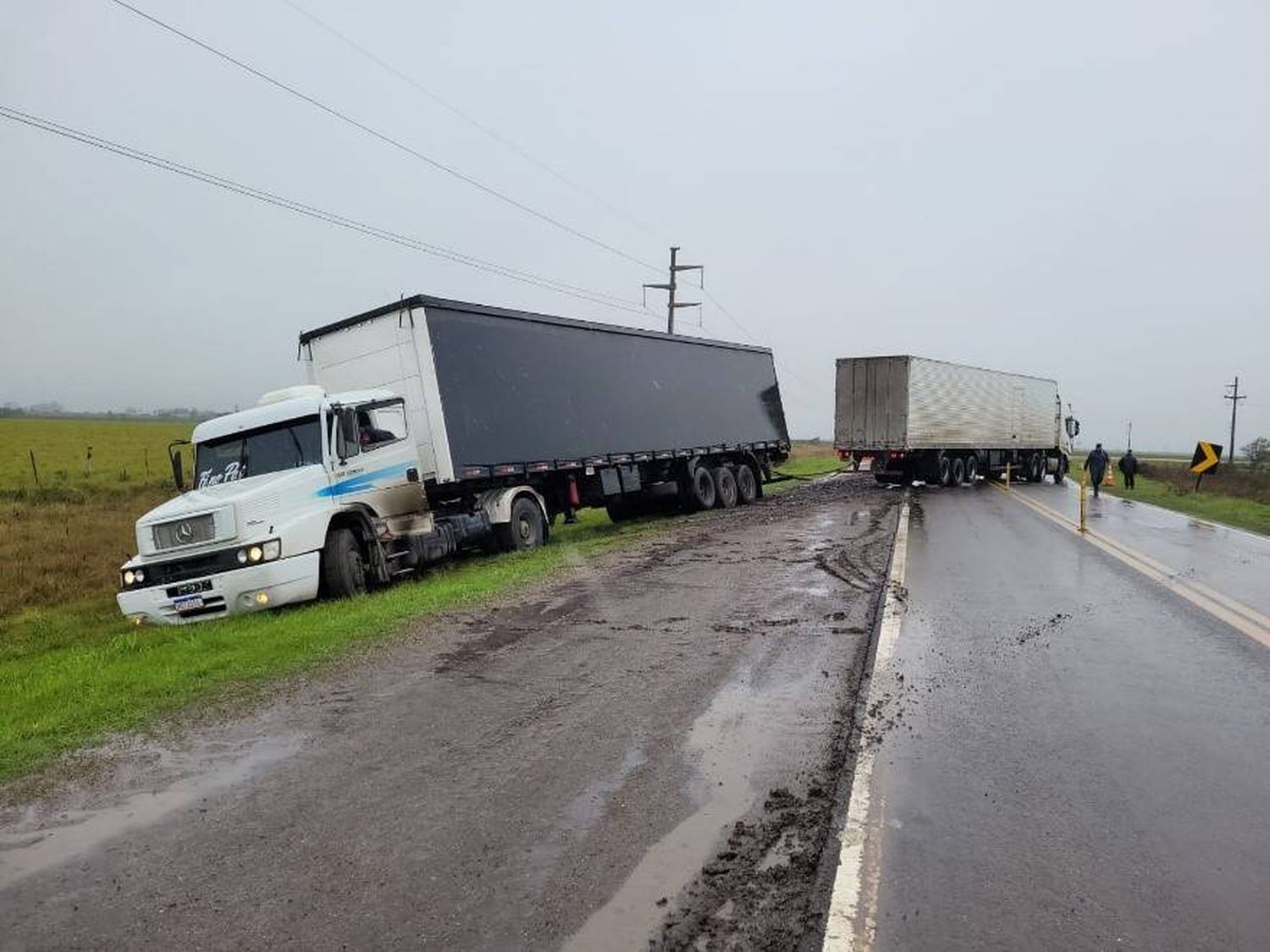 Un camión brasileño chocó en la ruta 18