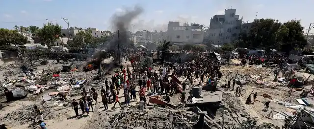Decenas de muertos en ataque a zona humanitaria en Gaza