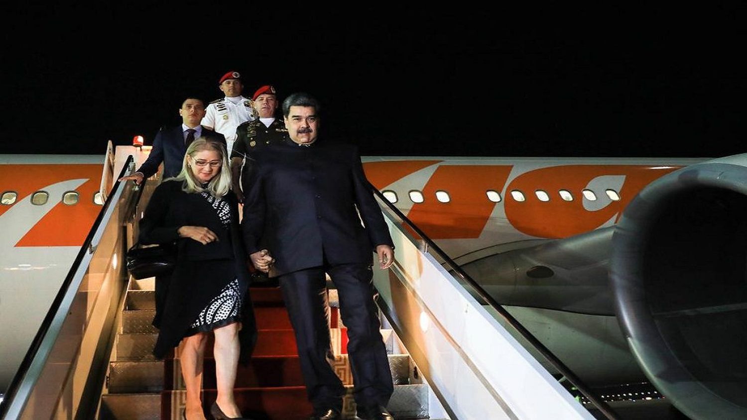 Maduro llega a Egipto para hablar del cambio climático
