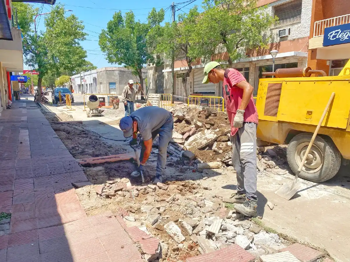 Arroyito: Avanzan las obras para centro comercial a cielo abierto   