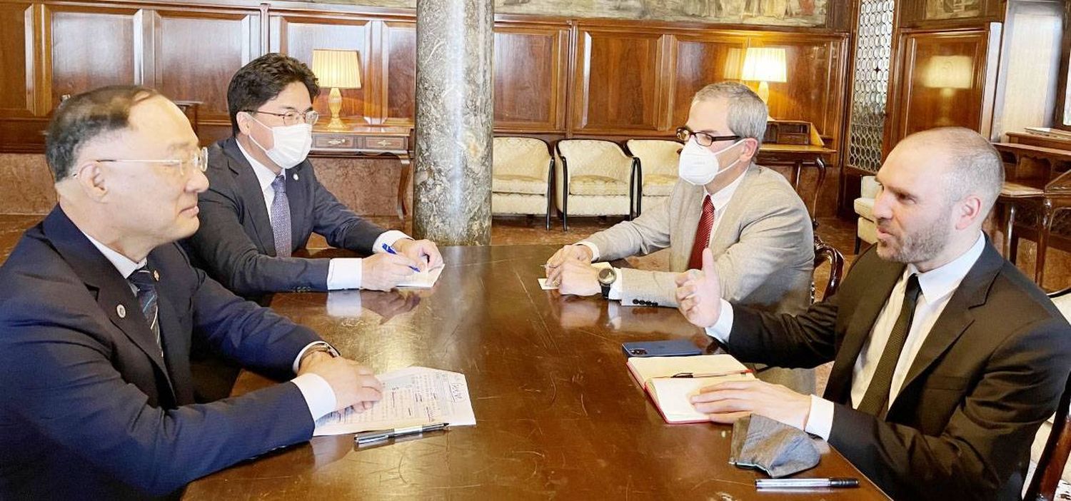 Martín Guzmán se reunió en Venecia con el viceprimer ministro y ministro de Economía y Finanzas de Corea del Sur