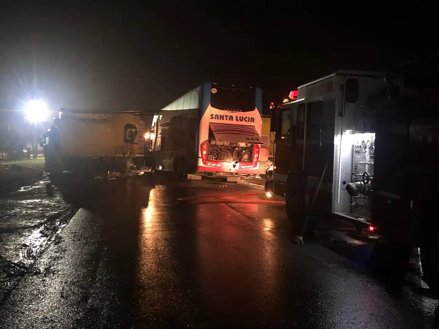 Bomberos de Esperanza colaboraron en un grave accidente sobre Ruta Nacional 11 - 1