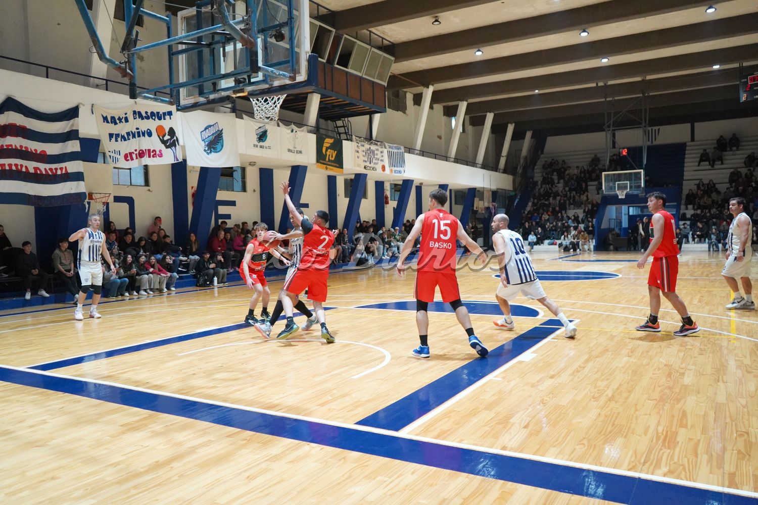 Rivadavia venció a Basko en el Piso de los Deportes