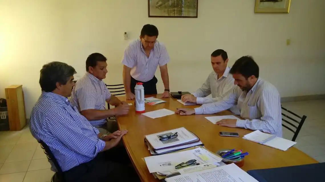 Sauce Viejo: La provincia entregó fondos para el ripiado de calles