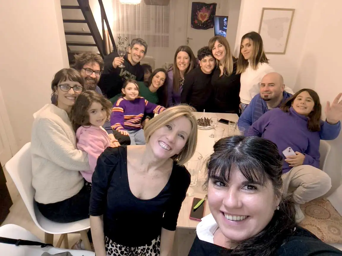 Paula Laterza con su grupo de amigas de toda la vida