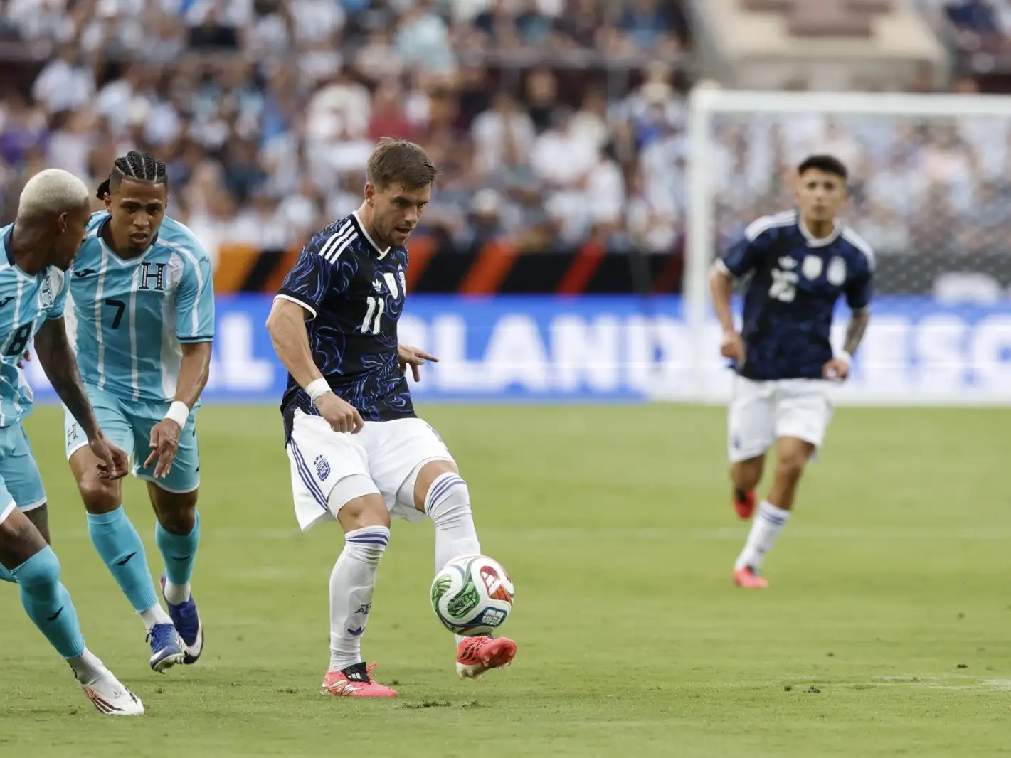 Con Messi y varios titulares, Argentina afronta su último ensayo antes del Mundial