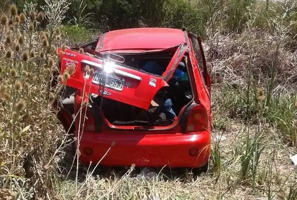 Una familia volcó en la Autovía 14: todos quedaron internados 