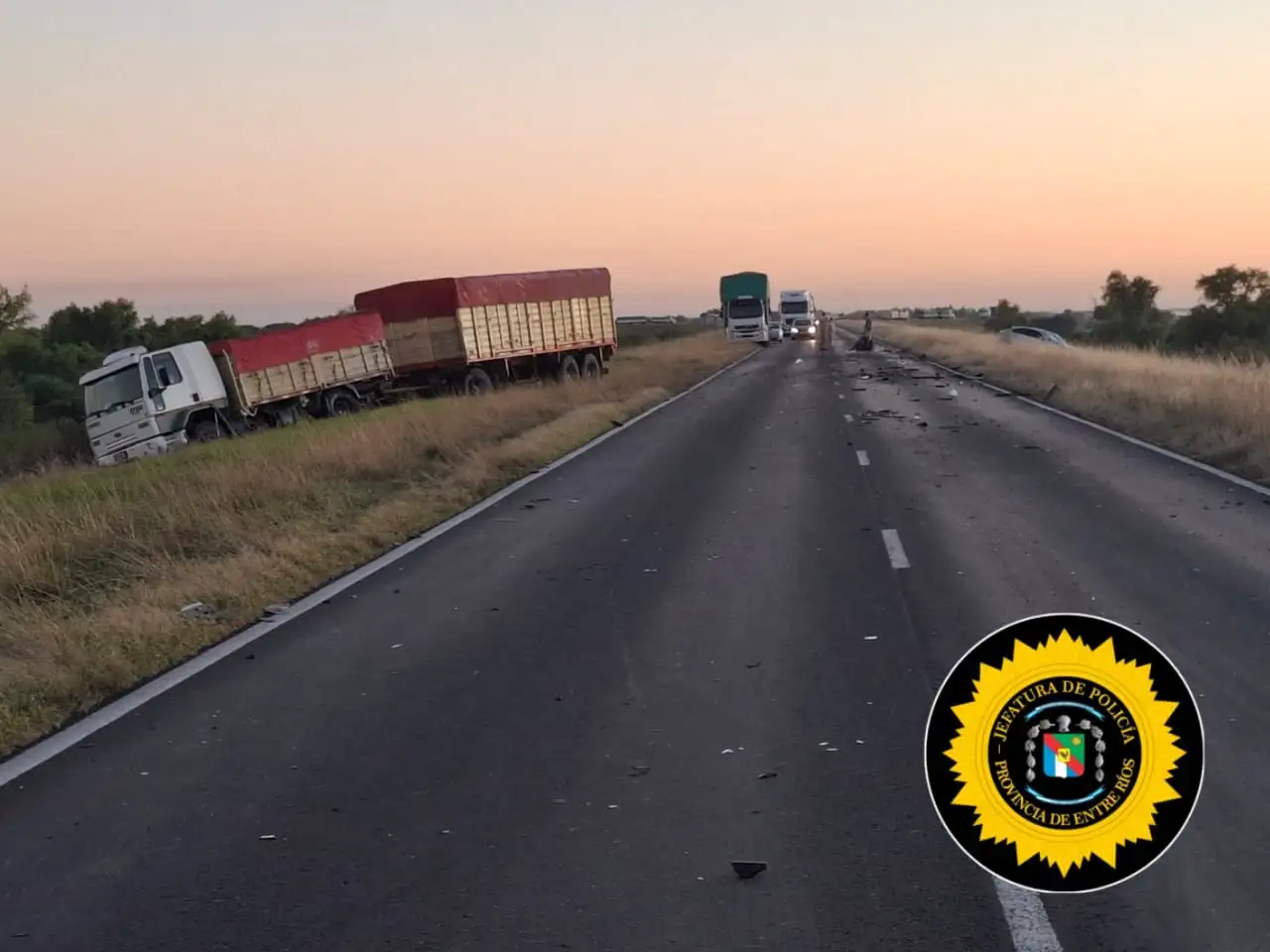 Accidente de tránsito en la ruta 174 involucra tres camiones y un automóvil