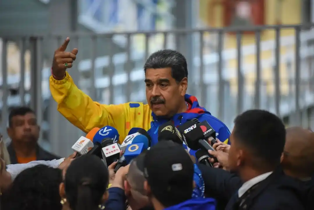 Maduro expulsó a diplomáticos que desconocen su victoria