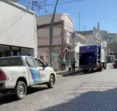 Un camión de Malvinas SRL fue visto circulando con custodia policial