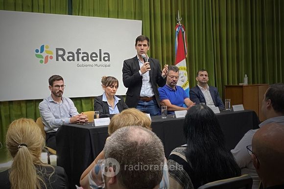Adquirirán dos camiones con cisternas y vehículos de menor porte para servicios públicos y seguridad