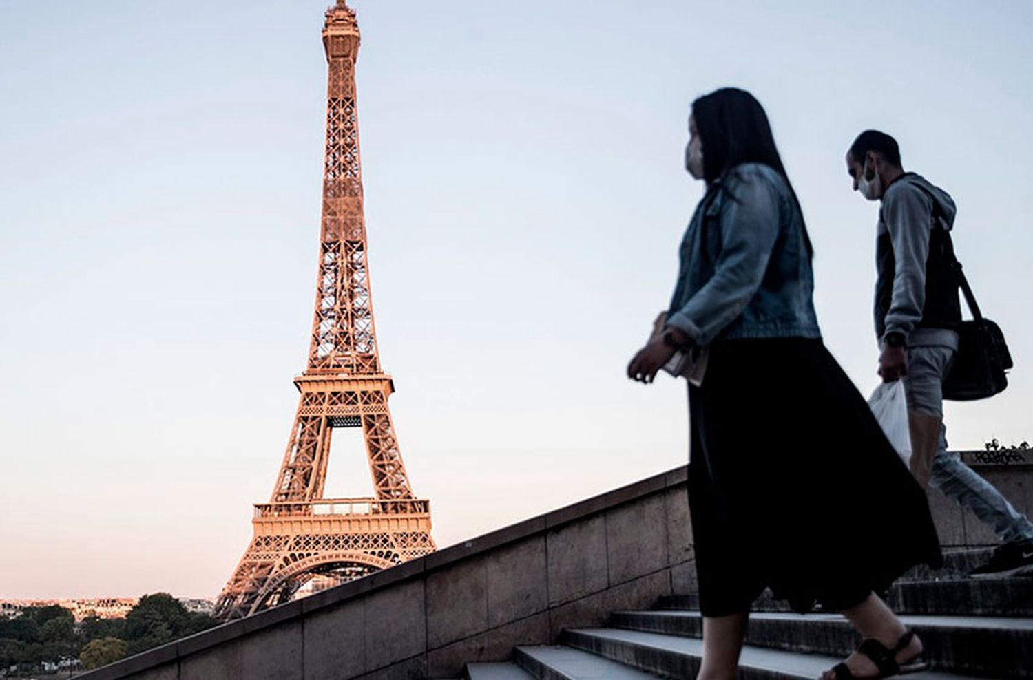 Países europeos vuelven a los cierres y bloqueos para controlar contagios de Covid-19
