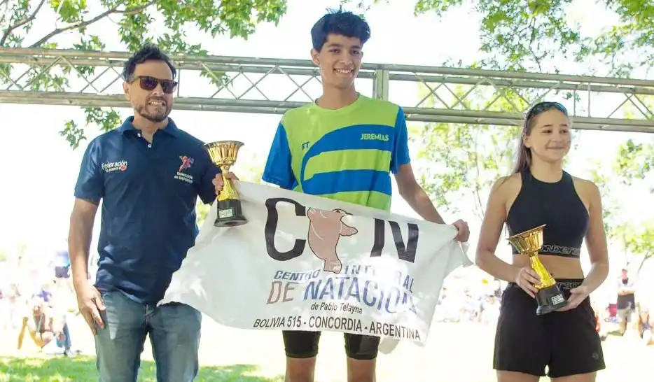 Aguas Abiertas Lago de Federación Natación Río Uruguay