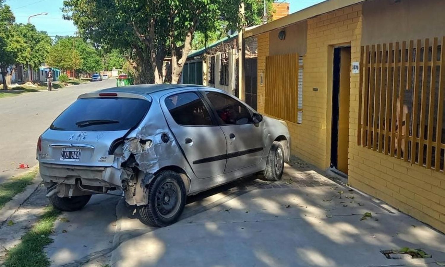 Detuvieron a una mujer por el robo de un automóvil con un arma trucha