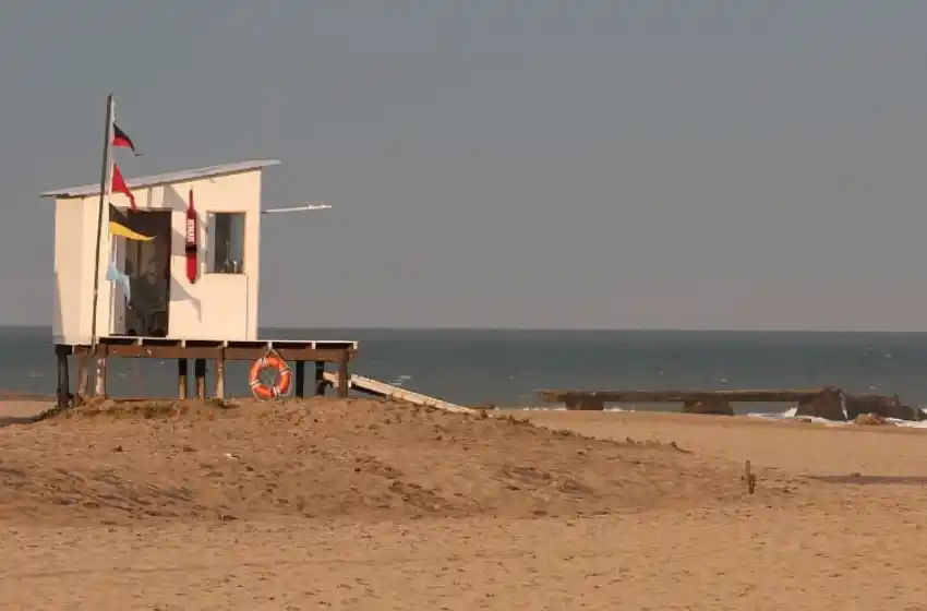 Arranca la temporada y los guardavidas privados analizan un posible paro