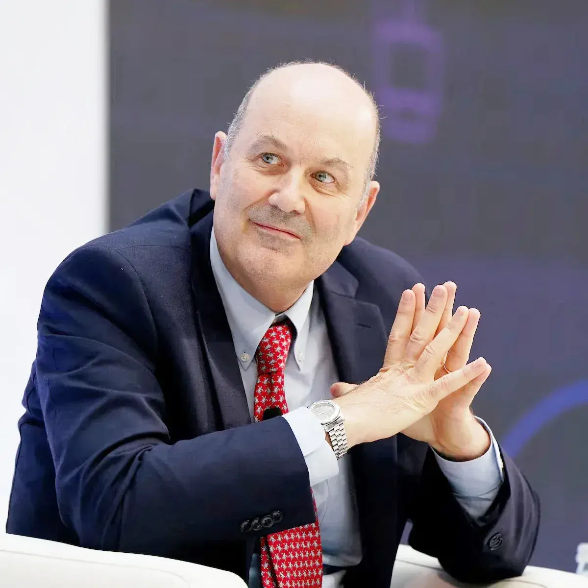 Sturzenegger confirmó su participación en el Foro Anual del CEER