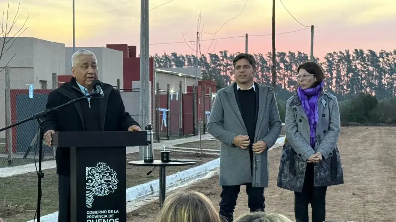 Kicillof en barrio Güemes