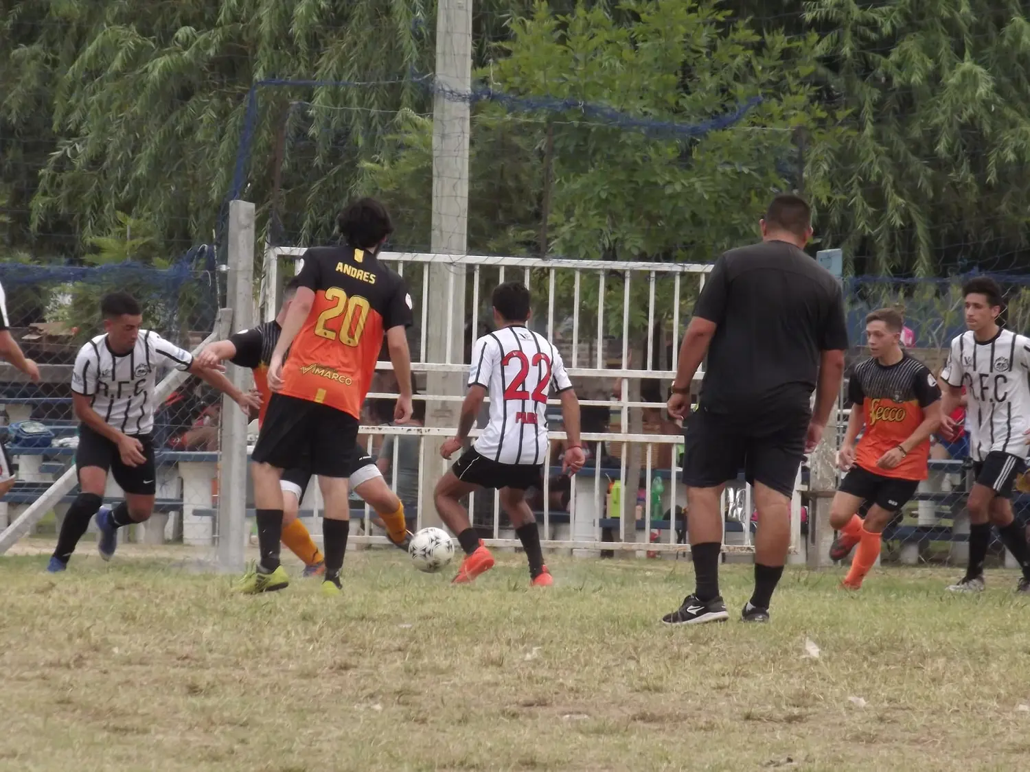 San Pedro en Fase 3: clubes deben abrir de 08.00 a 24.00 y no pueden continuar sus torneos internos