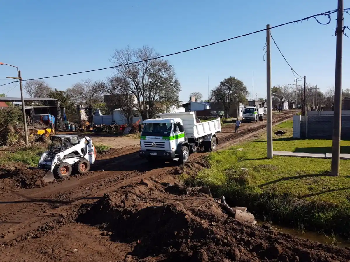 Pavimento y cordón cuneta en Ramona  