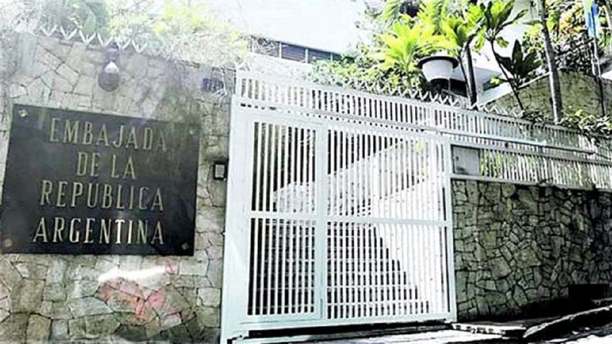 ¡EXTRAOFICIAL! Dirigentes de Vente Venezuela se habrían asilado en la embajada de Argentina en Caracas