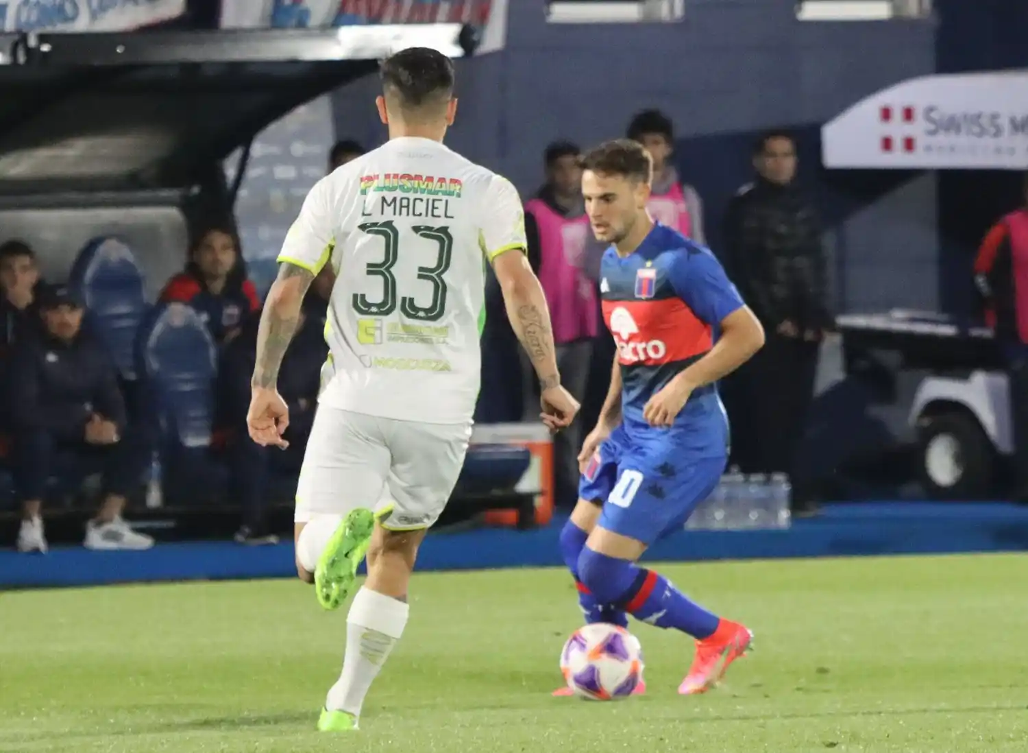 Aldosivi volvió a ser goleado y se hunde cada vez más
