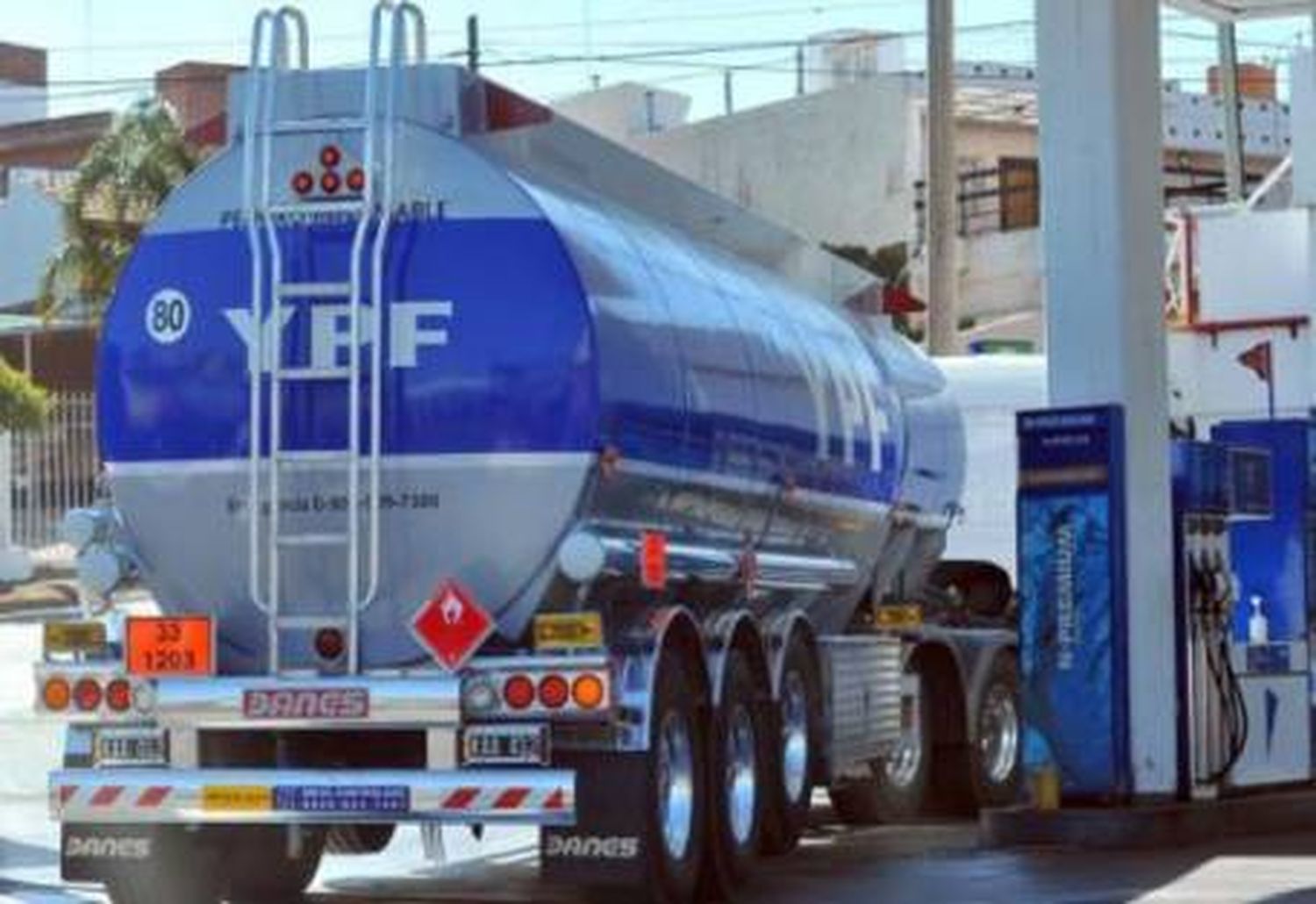 YPF también subió 4,5% los precios: los nuevos valores