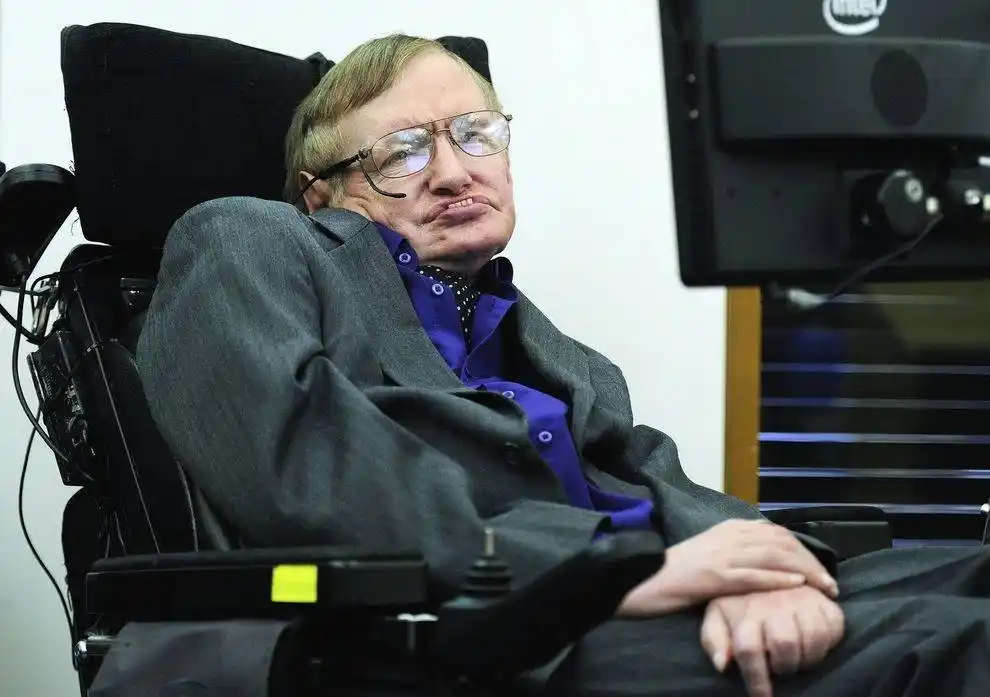 Recordamos el legado de Stephen Hawking en la ciencia y la inspiración que sigue brindando al mundo