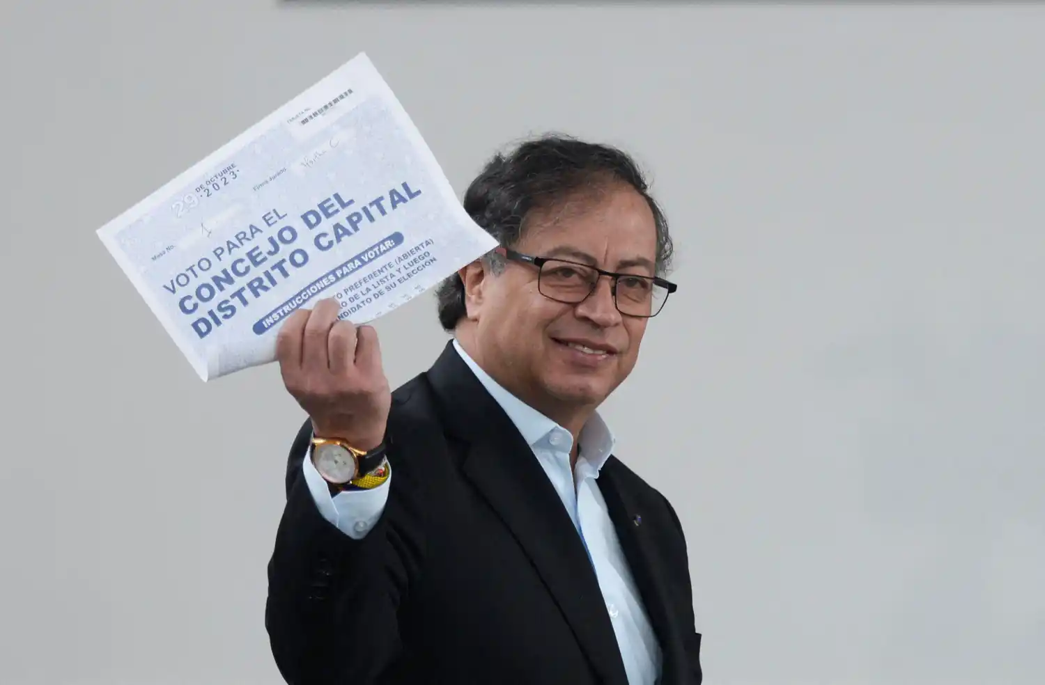 Gustavo Petro, al momento de votar el domingo.