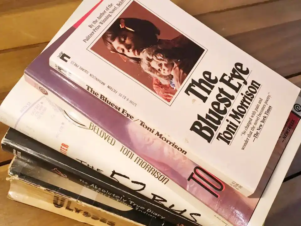 Crecen las prohibiciones de libros impulsadas por grupos conservadores