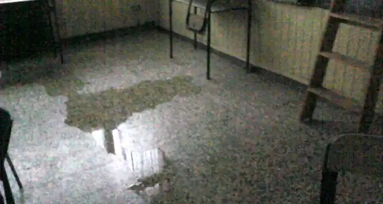 Tormenta: Escuela 11 suspendió las clases por riesgo edilicio
