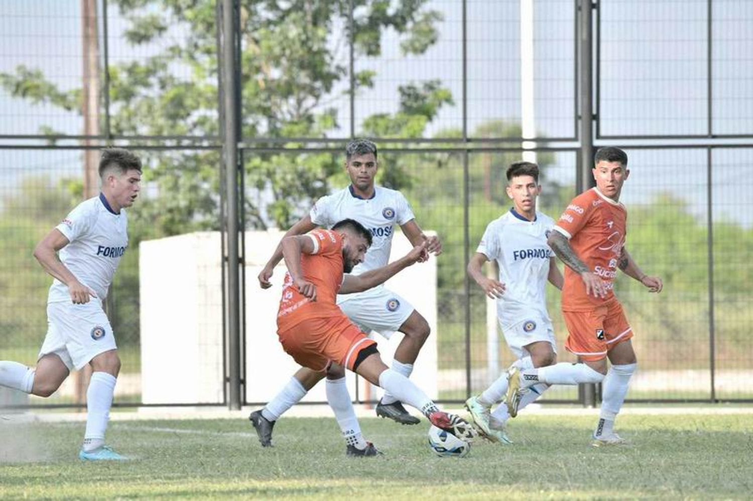 El duelo de formoseños va el domingo