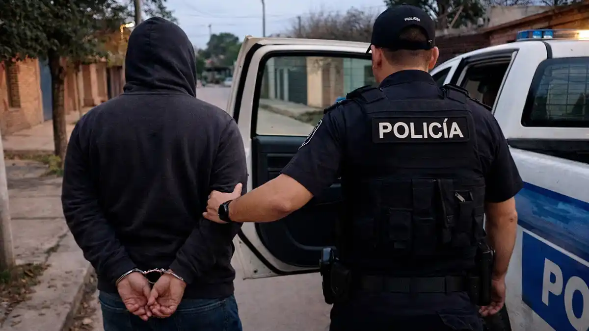 El procedimiento se inició luego de un llamado al 911 en la zona de Portugal y Costa Rica. - Foto ilustrativa.