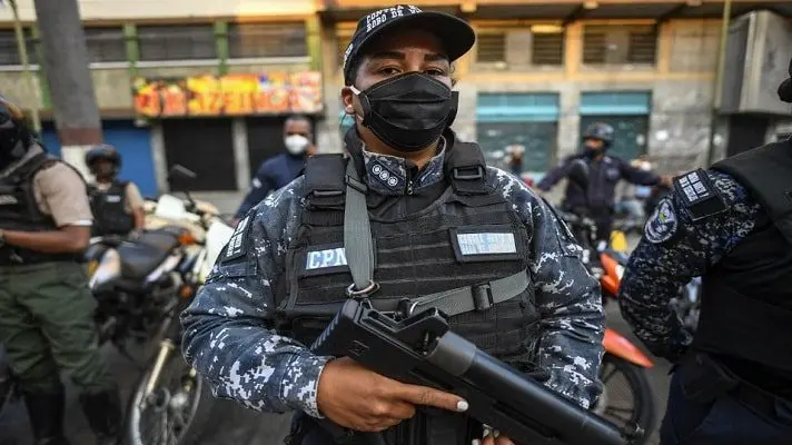 ¡QUIERE LAVARSE LA CARA! Lo que hay detrás de la reforma policial decretada por Nicolás Maduro