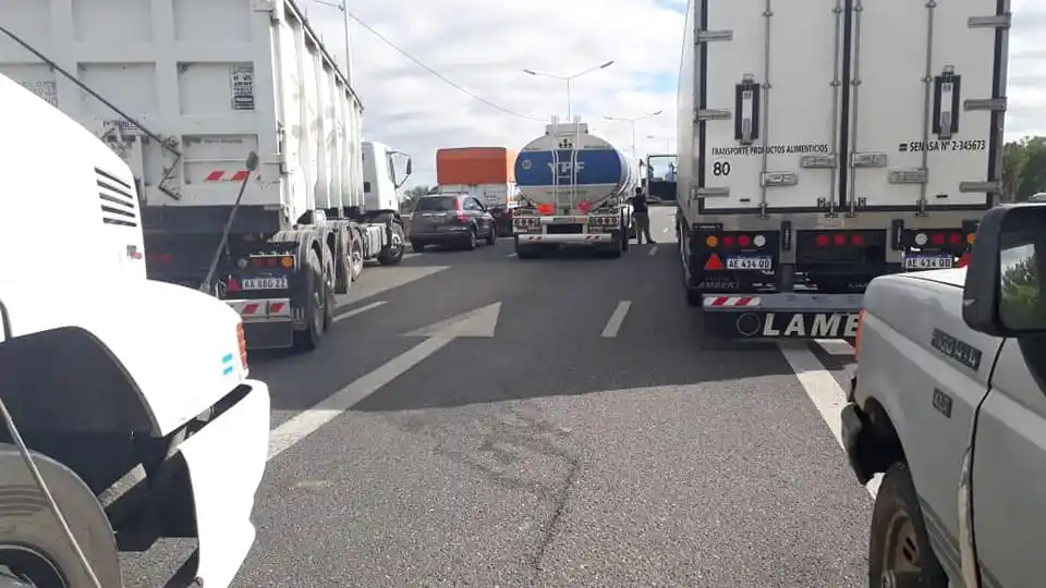 El sábado los dueños de camiones en todo el país iniciarán un paro