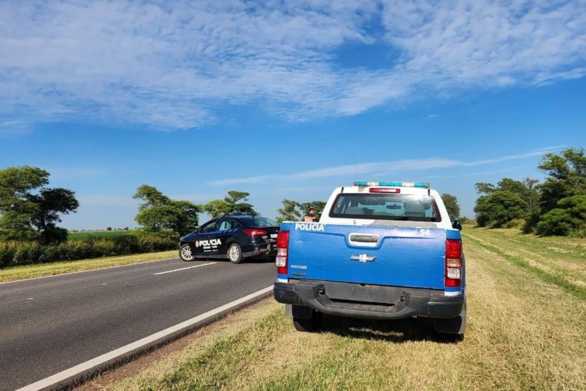 El accidente obligó a las autoridades a desviar el tránsito.