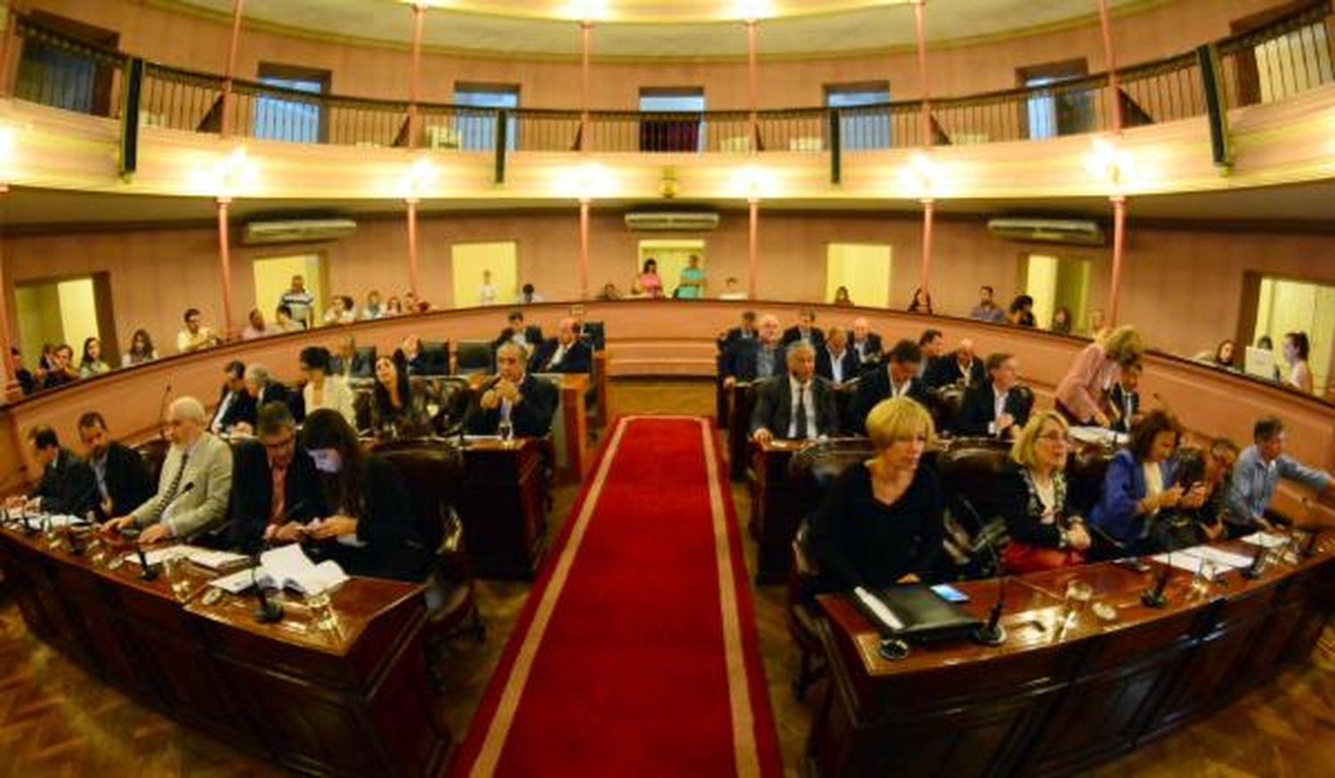 Primer semestre: diez diputados no han presentaron proyectos