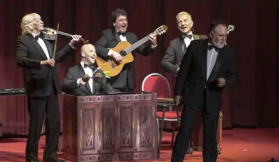 Tras 55 años de trayectoria, Les Luthiers anunció su despedida de los escenarios