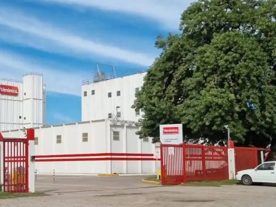 Preocupa la continuidad de Lácteos Verónica.