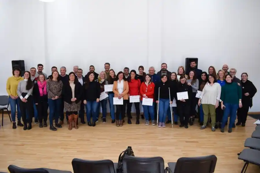 SEOM: Nuevos graduados de la Diplomatura en Gestión Local para el Desarrollo Territorial
