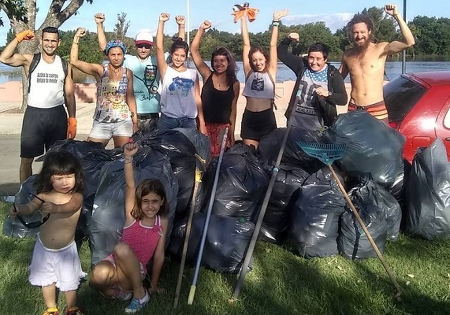 A limpiar el río y después a escuchar el mejor rock en la Costanera del Tiempo