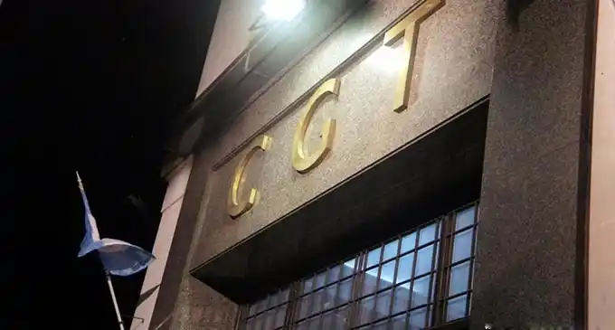 La CGT sigue amagando con "endurecer su postura" contra el Gobierno de Macri