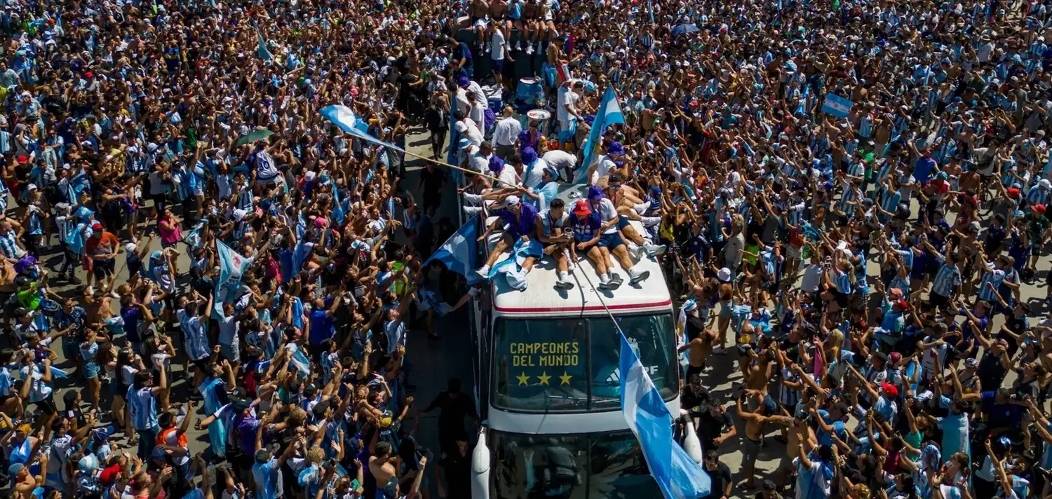 Imagen del recibimiento a la Selección Argentina tras obtener el título en Qatar 2022.