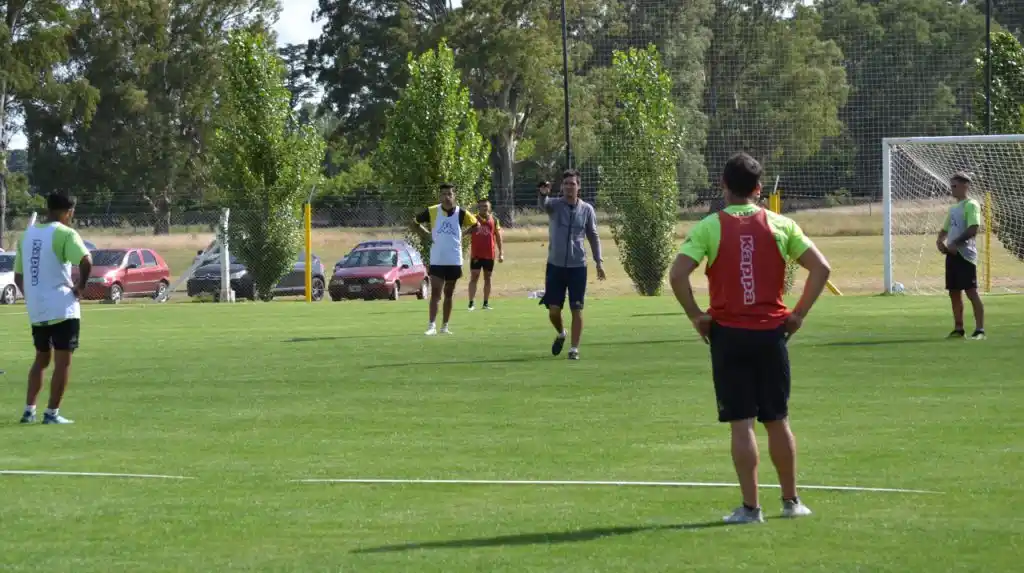 Santamarina confirmó su primer amistoso del año