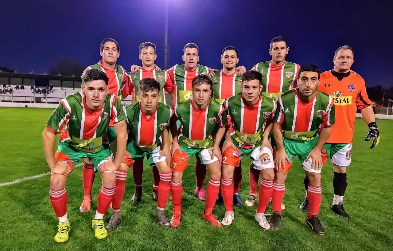 La formación de Unión, en el partido de ida con Sportivo 25 de Mayo.