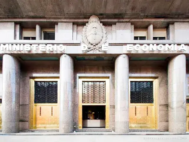 El Gobierno consiguió otros USD 50 millones para pagar la deuda y renovó el 100% de los vencimientos en pesos