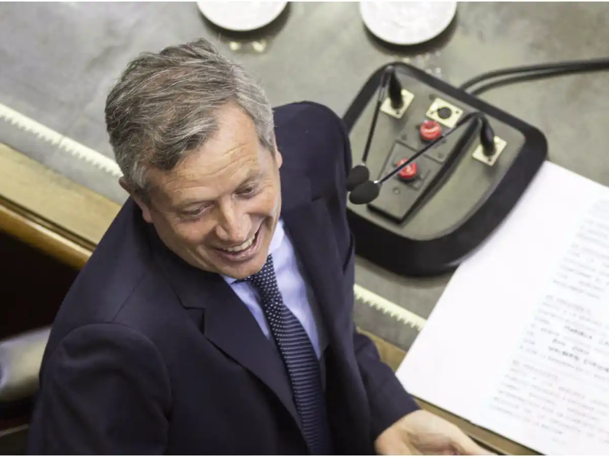 Monzó y un guiño al PJ: felicitó durante la sesión a los diputados peronistas que ganaron elecciones