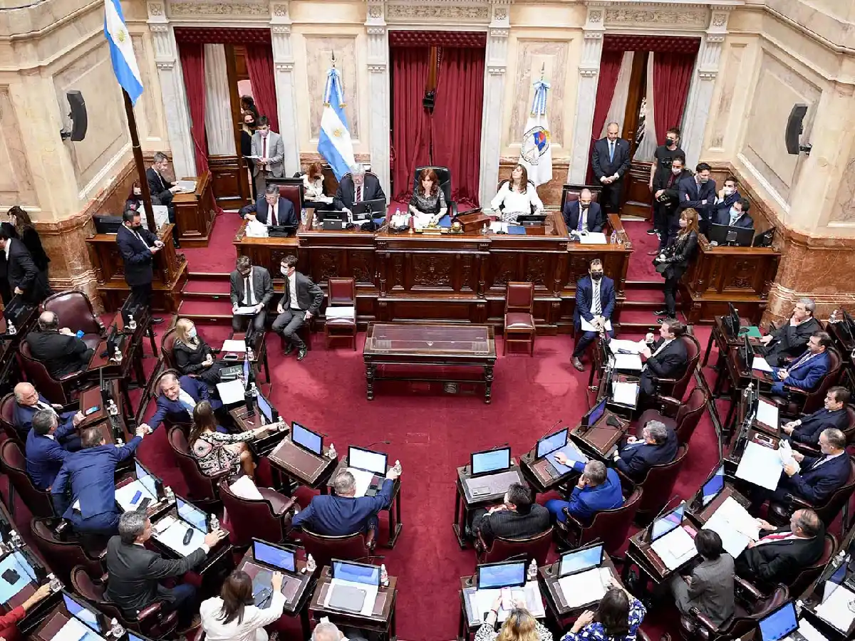 Una por una, las iniciativas que debate el Senado para la ampliación de la Corte